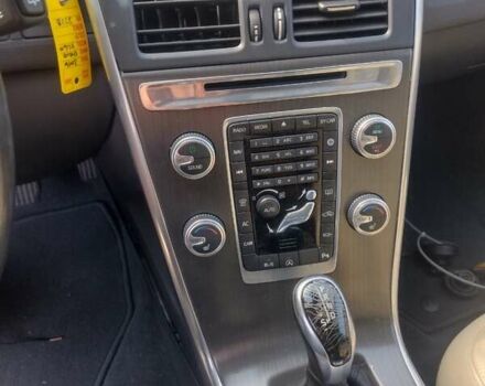 Бежевый Вольво ХС60, объемом двигателя 1.97 л и пробегом 147 тыс. км за 9900 $, фото 11 на Automoto.ua