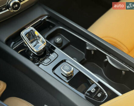 Бежевый Вольво ХС60, объемом двигателя 2 л и пробегом 6 тыс. км за 55000 $, фото 31 на Automoto.ua