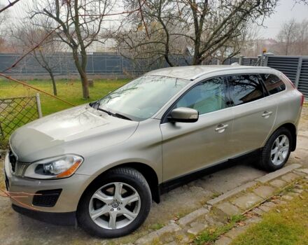 Бежевый Вольво ХС60, объемом двигателя 2.4 л и пробегом 172 тыс. км за 17000 $, фото 1 на Automoto.ua