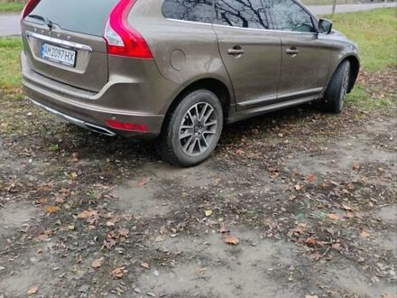 Бежевый Вольво ХС60, объемом двигателя 2.4 л и пробегом 288 тыс. км за 19000 $, фото 1 на Automoto.ua