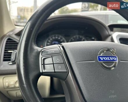 Чорний Вольво ХС60, об'ємом двигуна 2.4 л та пробігом 265 тис. км за 13700 $, фото 17 на Automoto.ua