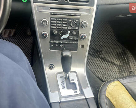 Черный Вольво ХС60, объемом двигателя 2.4 л и пробегом 290 тыс. км за 13999 $, фото 23 на Automoto.ua