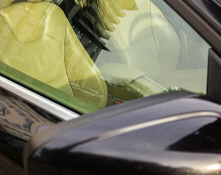 Чорний Вольво ХС60, об'ємом двигуна 2.4 л та пробігом 200 тис. км за 12300 $, фото 14 на Automoto.ua