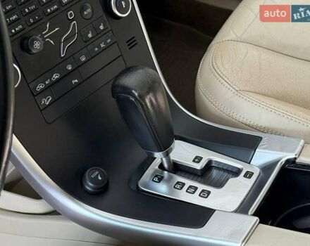 Вольво ХС60 2009 в Одессе на Automoto.ua Черный Вольво ХС60, объемом двигателя 2.4 л и пробегом 260 тыс. км за 14190 $, фото 12 на Automoto.ua