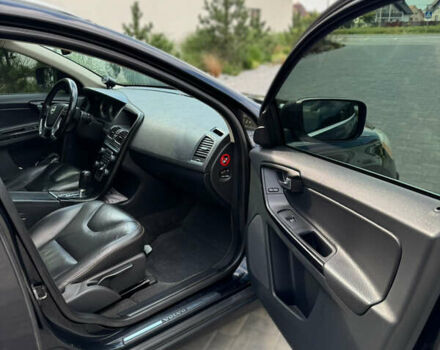 Черный Вольво ХС60, объемом двигателя 2.4 л и пробегом 308 тыс. км за 13700 $, фото 10 на Automoto.ua