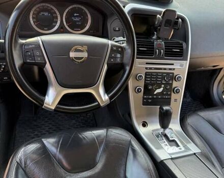 Черный Вольво ХС60, объемом двигателя 2.4 л и пробегом 305 тыс. км за 12999 $, фото 4 на Automoto.ua