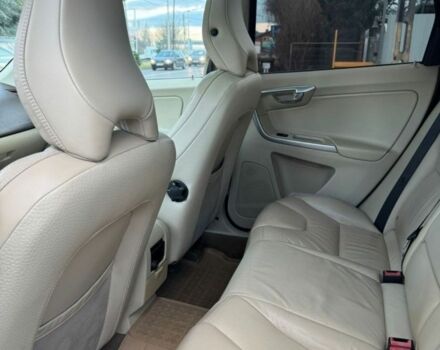 Черный Вольво ХС60, объемом двигателя 2.4 л и пробегом 245 тыс. км за 3700 $, фото 10 на Automoto.ua