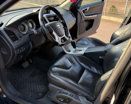 Черный Вольво ХС60, объемом двигателя 2.4 л и пробегом 305 тыс. км за 12999 $, фото 3 на Automoto.ua