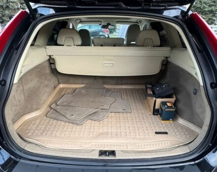 Черный Вольво ХС60, объемом двигателя 2.4 л и пробегом 245 тыс. км за 3700 $, фото 7 на Automoto.ua