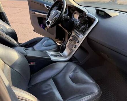 Черный Вольво ХС60, объемом двигателя 2.4 л и пробегом 305 тыс. км за 12999 $, фото 5 на Automoto.ua