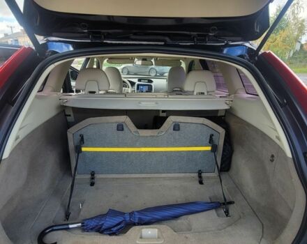 Черный Вольво ХС60, объемом двигателя 0 л и пробегом 272 тыс. км за 10107 $, фото 6 на Automoto.ua