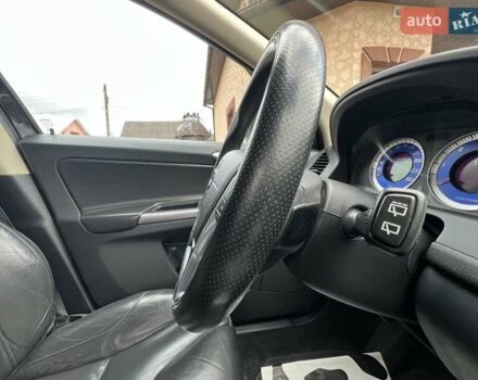 Чорний Вольво ХС60, об'ємом двигуна 0 л та пробігом 238 тис. км за 14950 $, фото 99 на Automoto.ua