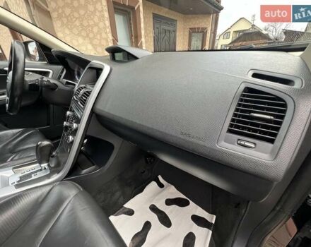 Чорний Вольво ХС60, об'ємом двигуна 0 л та пробігом 238 тис. км за 14950 $, фото 97 на Automoto.ua