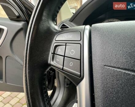 Чорний Вольво ХС60, об'ємом двигуна 0 л та пробігом 238 тис. км за 14950 $, фото 83 на Automoto.ua