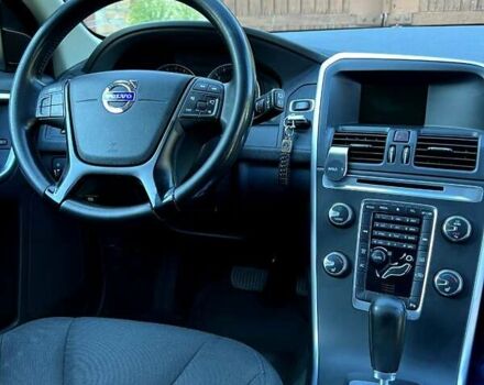 Чорний Вольво ХС60, об'ємом двигуна 1.98 л та пробігом 360 тис. км за 15600 $, фото 10 на Automoto.ua
