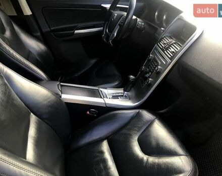 Чорний Вольво ХС60, об'ємом двигуна 2.4 л та пробігом 326 тис. км за 11500 $, фото 14 на Automoto.ua