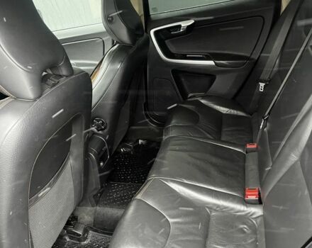 Чорний Вольво ХС60, об'ємом двигуна 3 л та пробігом 238 тис. км за 10999 $, фото 5 на Automoto.ua