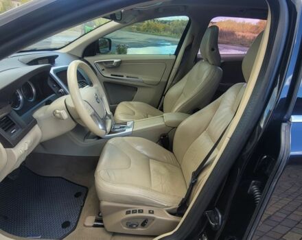 Черный Вольво ХС60, объемом двигателя 0 л и пробегом 272 тыс. км за 10107 $, фото 10 на Automoto.ua