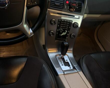 Вольво ХС60 2012 в Черновцах на Automoto.ua Черный Вольво ХС60, объемом двигателя 2.4 л и пробегом 265 тыс. км за 15950 $, фото 6 на Automoto.ua