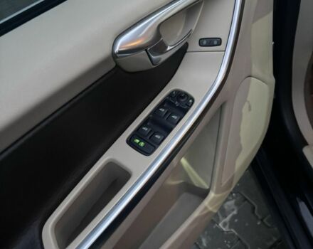 Вольво ХС60 2012 в Черновцах на Automoto.ua Черный Вольво ХС60, объемом двигателя 2.4 л и пробегом 265 тыс. км за 15950 $, фото 8 на Automoto.ua