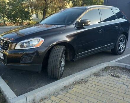 Чорний Вольво ХС60, об'ємом двигуна 2.4 л та пробігом 175 тис. км за 16599 $, фото 8 на Automoto.ua