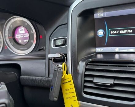 Черный Вольво ХС60, объемом двигателя 2 л и пробегом 191 тыс. км за 8500 $, фото 21 на Automoto.ua