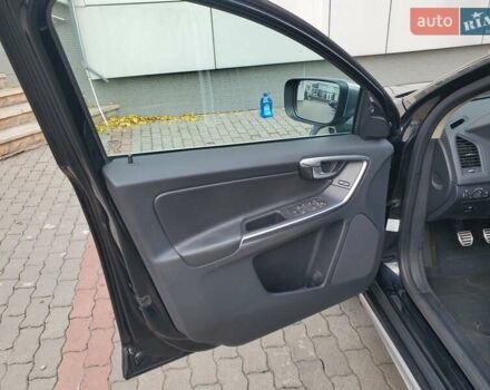 Вольво ХС60 2013 в Хмельницком на Automoto.ua Черный Вольво ХС60, объемом двигателя 2.4 л и пробегом 327 тыс. км за 16500 $, фото 4 на Automoto.ua