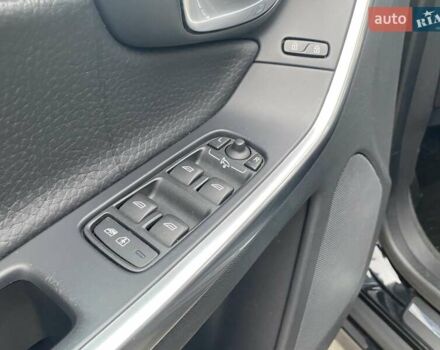 Чорний Вольво ХС60, об'ємом двигуна 2.4 л та пробігом 190 тис. км за 17995 $, фото 27 на Automoto.ua