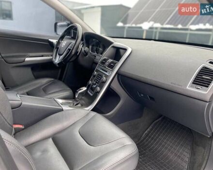 Чорний Вольво ХС60, об'ємом двигуна 2 л та пробігом 301 тис. км за 12900 $, фото 20 на Automoto.ua