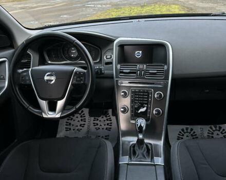 Чорний Вольво ХС60, об'ємом двигуна 2 л та пробігом 236 тис. км за 11850 $, фото 8 на Automoto.ua