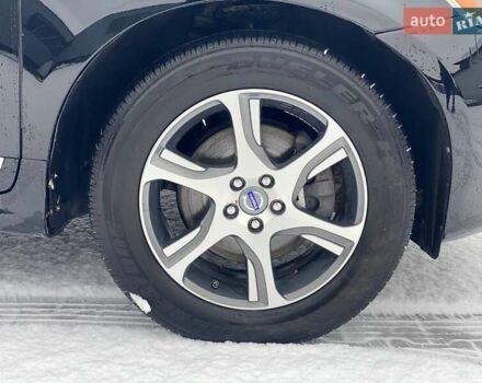 Чорний Вольво ХС60, об'ємом двигуна 2 л та пробігом 301 тис. км за 12900 $, фото 9 на Automoto.ua