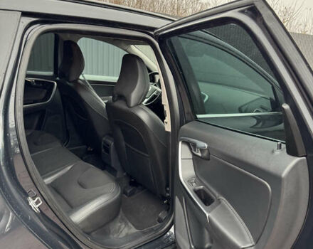 Чорний Вольво ХС60, об'ємом двигуна 2.4 л та пробігом 310 тис. км за 17300 $, фото 12 на Automoto.ua