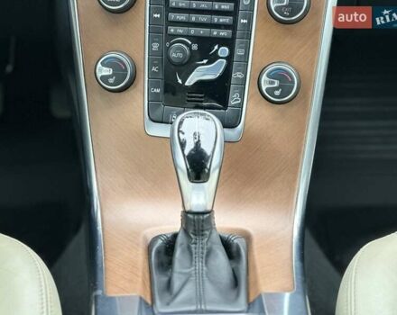 Чорний Вольво ХС60, об'ємом двигуна 2.4 л та пробігом 201 тис. км за 24600 $, фото 39 на Automoto.ua