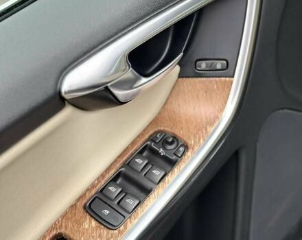 Чорний Вольво ХС60, об'ємом двигуна 2.4 л та пробігом 201 тис. км за 24600 $, фото 18 на Automoto.ua