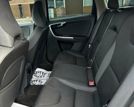 Чорний Вольво ХС60, об'ємом двигуна 2 л та пробігом 236 тис. км за 11850 $, фото 9 на Automoto.ua