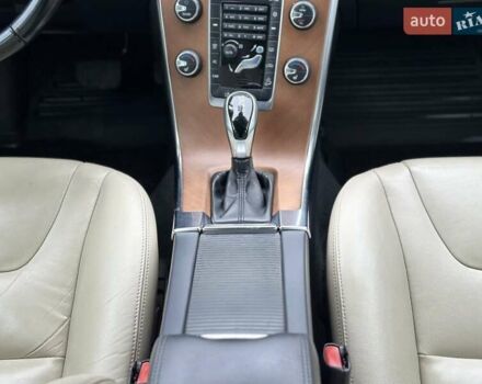 Чорний Вольво ХС60, об'ємом двигуна 2.4 л та пробігом 201 тис. км за 24600 $, фото 40 на Automoto.ua