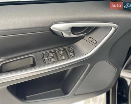 Чорний Вольво ХС60, об'ємом двигуна 2 л та пробігом 301 тис. км за 12900 $, фото 12 на Automoto.ua