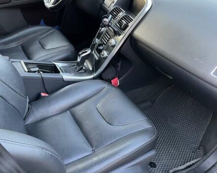 Черный Вольво ХС60, объемом двигателя 1.97 л и пробегом 148 тыс. км за 16888 $, фото 2 на Automoto.ua