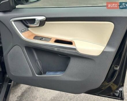 Чорний Вольво ХС60, об'ємом двигуна 2.4 л та пробігом 201 тис. км за 24600 $, фото 27 на Automoto.ua