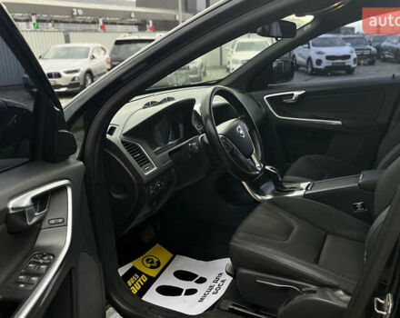 Чорний Вольво ХС60, об'ємом двигуна 2.4 л та пробігом 304 тис. км за 17200 $, фото 9 на Automoto.ua