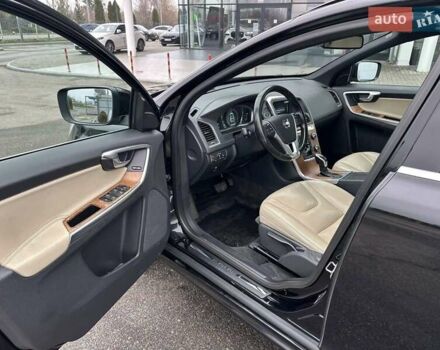 Чорний Вольво ХС60, об'ємом двигуна 2.4 л та пробігом 201 тис. км за 24600 $, фото 16 на Automoto.ua