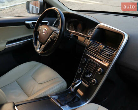 Черный Вольво ХС60, объемом двигателя 2.4 л и пробегом 234 тыс. км за 18799 $, фото 2 на Automoto.ua