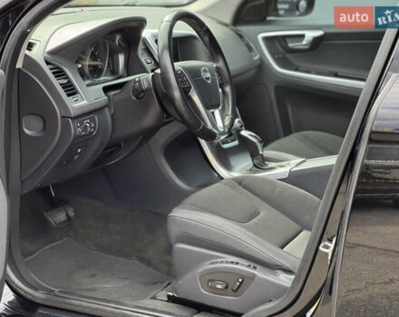 Черный Вольво ХС60, объемом двигателя 2 л и пробегом 246 тыс. км за 12200 $, фото 13 на Automoto.ua