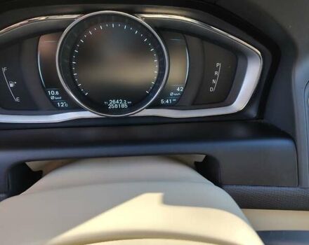 Чорний Вольво ХС60, об'ємом двигуна 2 л та пробігом 258 тис. км за 15550 $, фото 4 на Automoto.ua