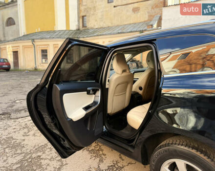 Черный Вольво ХС60, объемом двигателя 2.4 л и пробегом 234 тыс. км за 18799 $, фото 126 на Automoto.ua