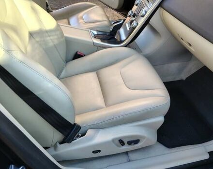 Чорний Вольво ХС60, об'ємом двигуна 2 л та пробігом 258 тис. км за 15550 $, фото 9 на Automoto.ua