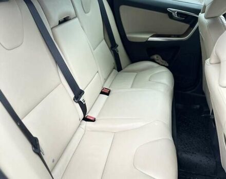 Чорний Вольво ХС60, об'ємом двигуна 2.4 л та пробігом 201 тис. км за 24600 $, фото 33 на Automoto.ua