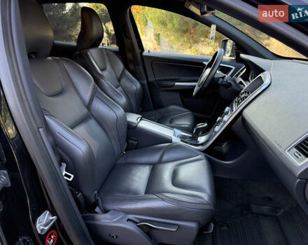 Чорний Вольво ХС60, об'ємом двигуна 2 л та пробігом 285 тис. км за 18999 $, фото 46 на Automoto.ua