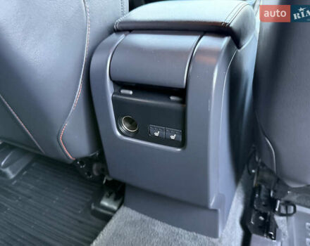 Чорний Вольво ХС60, об'ємом двигуна 2 л та пробігом 285 тис. км за 18999 $, фото 62 на Automoto.ua