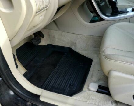 Черный Вольво ХС60, объемом двигателя 2.5 л и пробегом 77 тыс. км за 9000 $, фото 8 на Automoto.ua